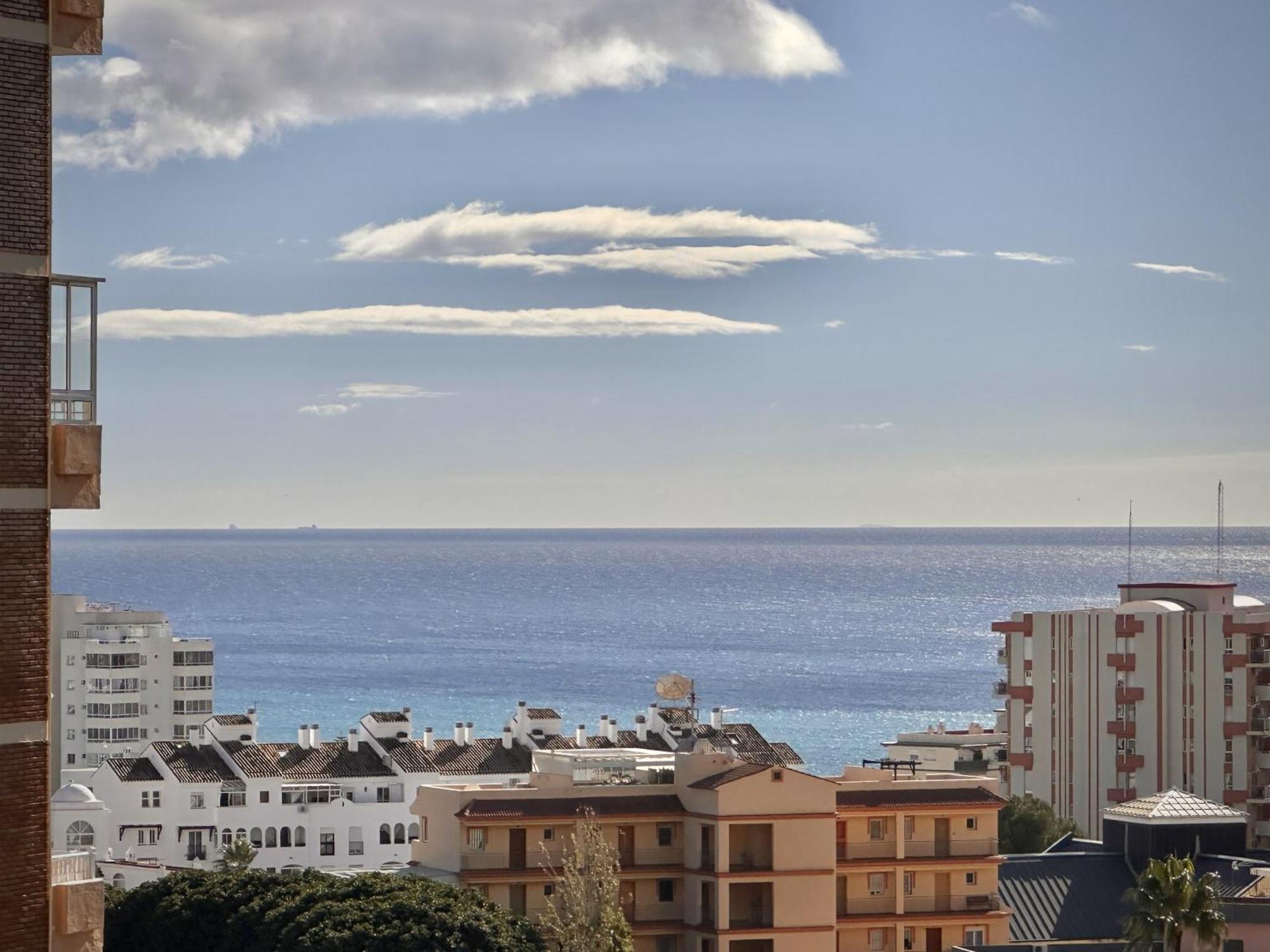 2 Bedrooms And 2 Bathrooms With Sea View At Piscis Arroyo Appartement Benalmádena